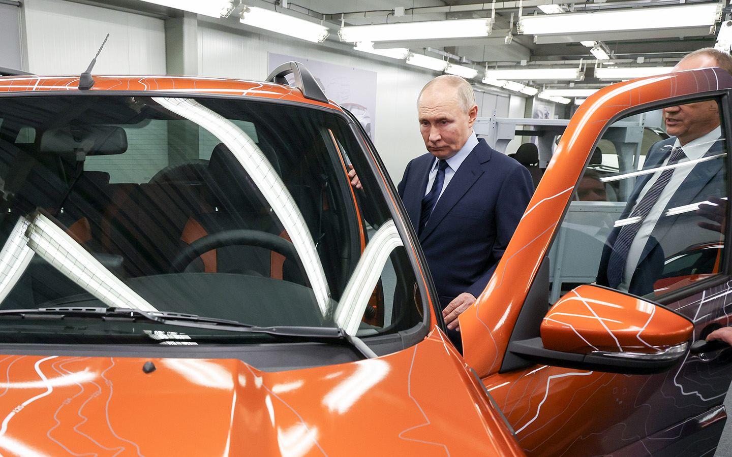 Президент Российской Федерации Владимир Путин во время посещения завода &laquo;АвтоВАЗ&raquo;, 28 января 2025&nbsp;года