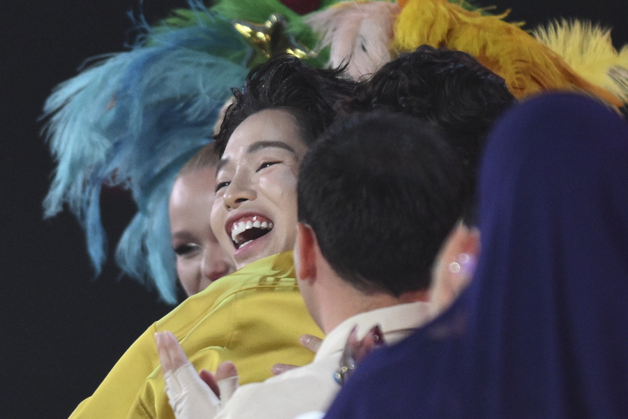 20 сентября в Москве прошел песенный конкурс &laquo;Интервидение&raquo;&nbsp;&mdash; российский аналог &laquo;Евровидения&raquo;. На его проведение было выделено 750 млн руб. Свои страны на конкурсе представили исполнители из государств БРИКС, СНГ, Латинской Америки и Ближнего Востока. Победителем конкурса стал вьетнамский певец Дык Фук.