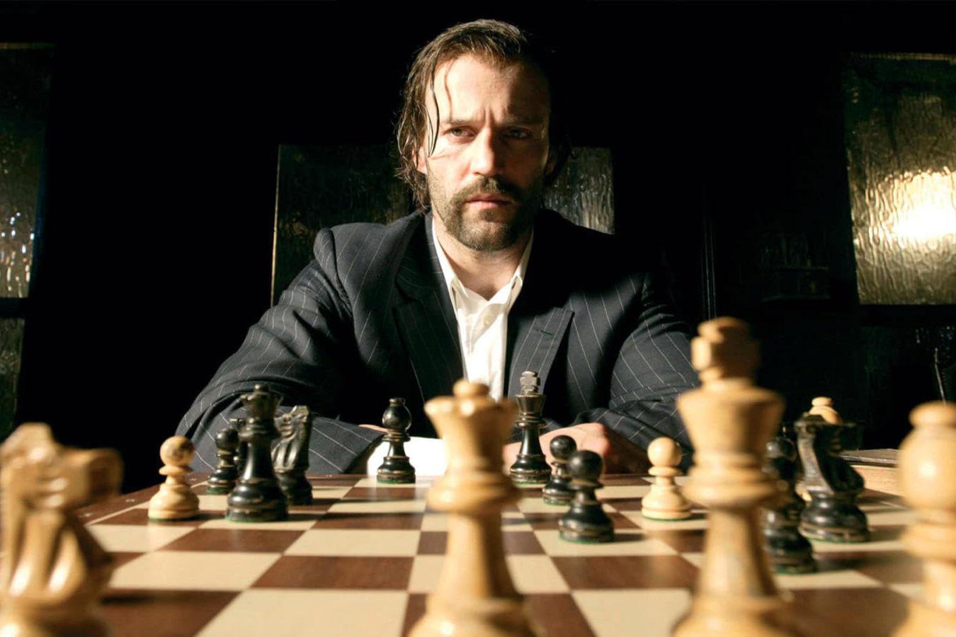 Кадр из фильма «Револьвер»