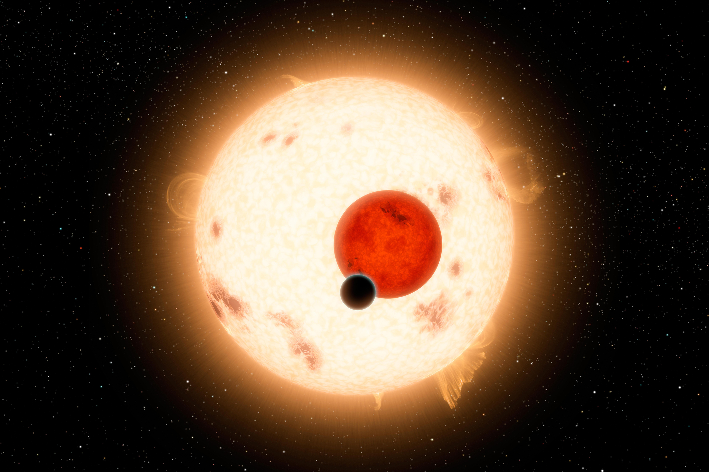 Экзопланета у двойной звезды Kepler-16. Ее удалось обнаружить в 2011 году, когда вторая звезда не затмевала ее. После 2018 года планету невозможно будет увидеть с Земли до 2042 года.

Когда стало известно об открытии планеты, СМИ сравнивали ее с планетой Татуин из &laquo;Звездных войн&raquo;, которая также обращалась вокруг двух звезд.
