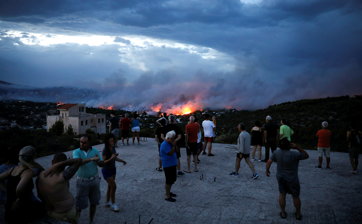 Лесные пожары в ​пригороде Афин. 23 июля 2018 года