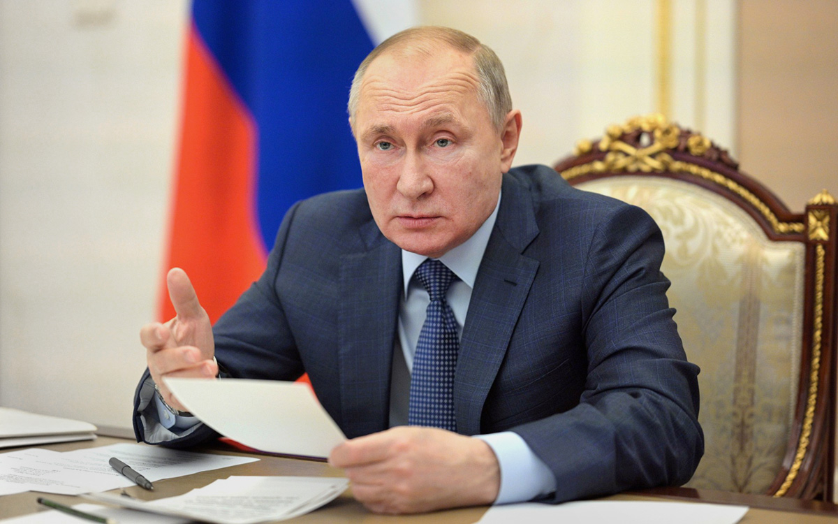 Путин поручил определить проекты, которые получат средства ФНБ