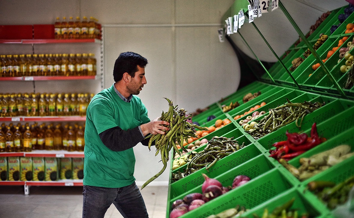 Carl Court / Getty Images