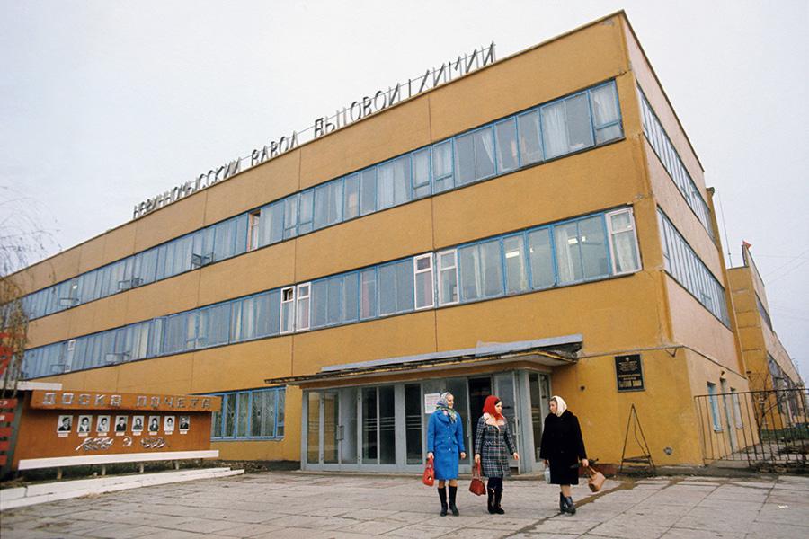 Административный корпус Невинномысского завода бытовой химии в Ставропольском крае, декабрь 1975 года