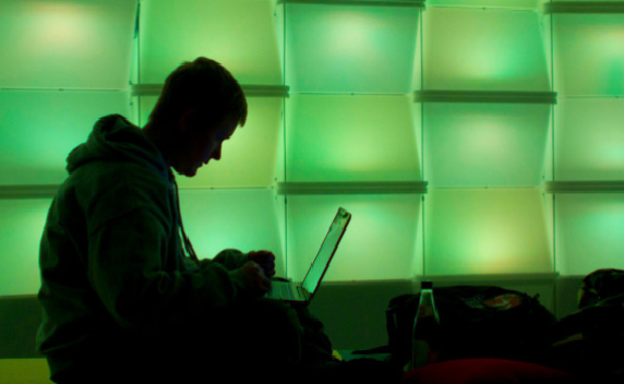 Thomas Peter / Reuters