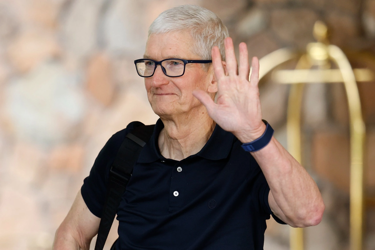 Один из возможных дизайнов — тонкая оправа в стиле очков главы Apple Тима Кука