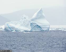 Гигантский айсберг плывет в сторону Австралии