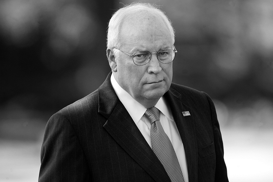 Чейни родился в 1941 году. Попробовал учиться в Йельском университете, но его дважды выгоняли за неуспеваемость. В итоге получил звание магистра в университете Вайоминга и кандидата наук&nbsp;&mdash; в университете Висконсина. В 27 лет Чейни прошел стажировку в Конгрессе США, потом работал в администрации Ричарда Никсона и Джералда Форда. В 1975 году стал главой администрации&nbsp;&mdash; самым молодым в истории США, ему тогда было 34 года. Потом Чейни стал депутатом в Палате представителей, куда переизбирался пять раз. А 1989 до 1993 года Чейни был министром обороны США при Джордж Буш&nbsp;&mdash; старший, на посту курировал участие США в Войне в Персидском заливе. После поражения республиканцев на выборах Чейни ушел из политики и работал исследовательском институте и бизнесе.

В 2000 году Чейни стал 46-м вице-президентом при Джордже Буше-младшем и занимал этот пост на протяжении восьми лет. Чейни сыграл решающую роль в том, что США начали Иракскую войну. Президент позднее писал о Чейни, что его называли Дартом Вейдером администрации и считали &laquo;мрачным и бессердечным&raquo;, а Джо Байден в 2008 году назвал Чейни &laquo;самым опасным вице-президентом за всю американскую историю&raquo;.

Чейни умер на 85-м году жизни. В течение жизни он пережил пять инфарктов, а в 2012 году Чейни пересадили сердце.

Яркие высказывания Чейни