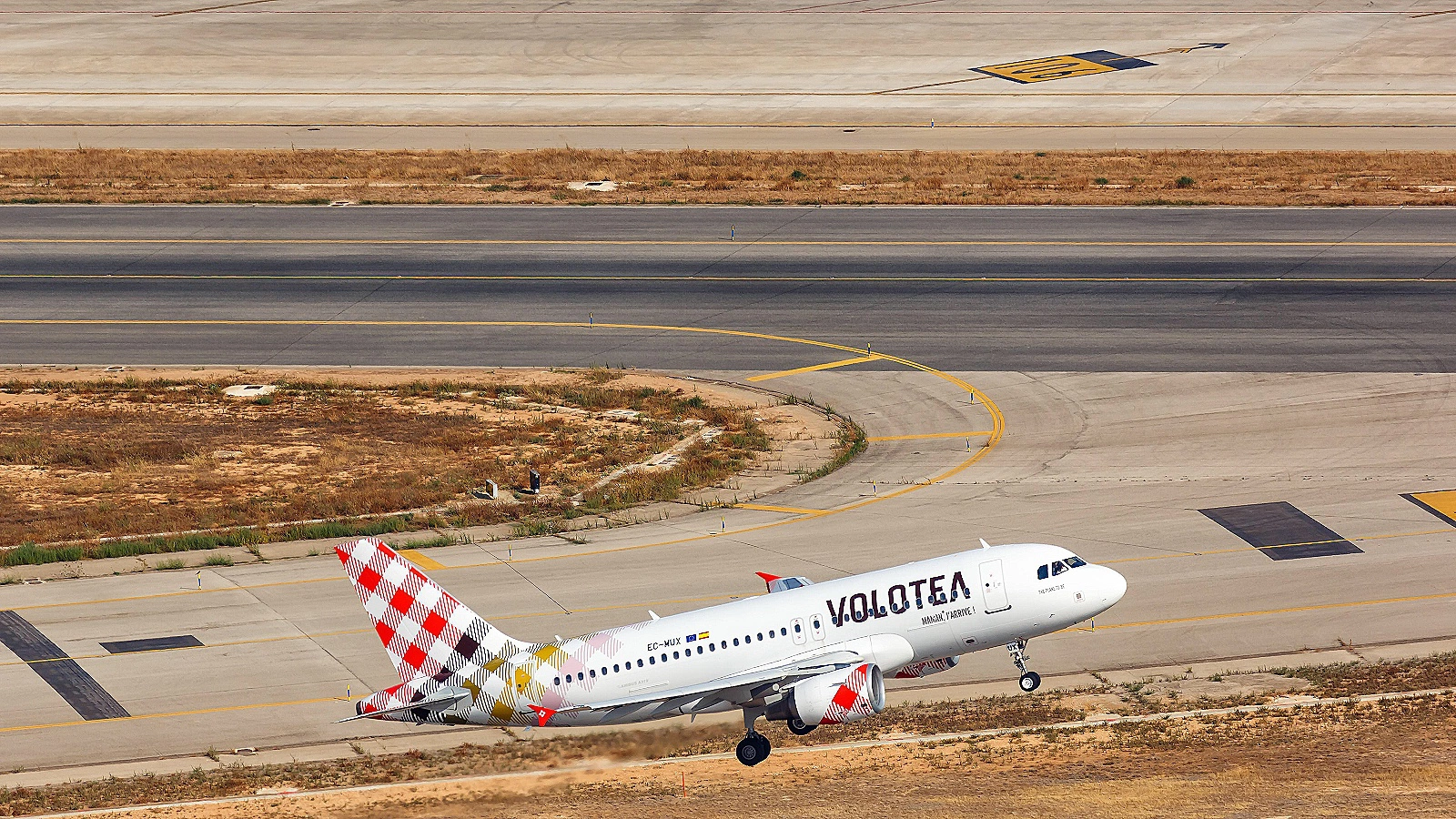 Самолет Airbus A319 авиакомпании Volotea