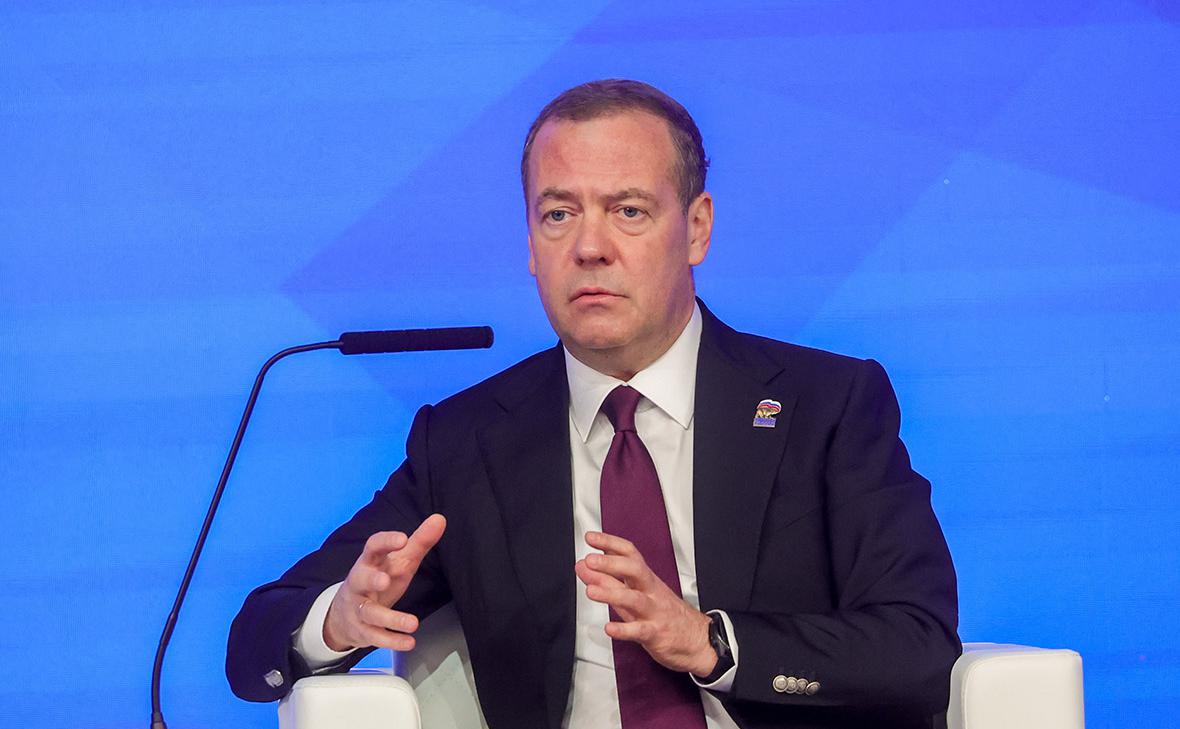 Дмитрий Медведев