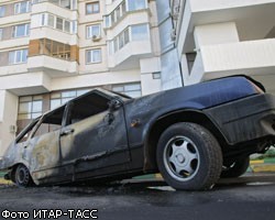 Неделя поджогов: в Москве задержали мужчин, обливавших бензином иномарку