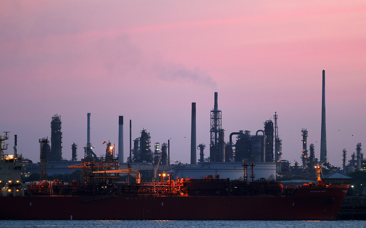 Международное энергетическое агентство ухудшило прогноз спроса на нефть