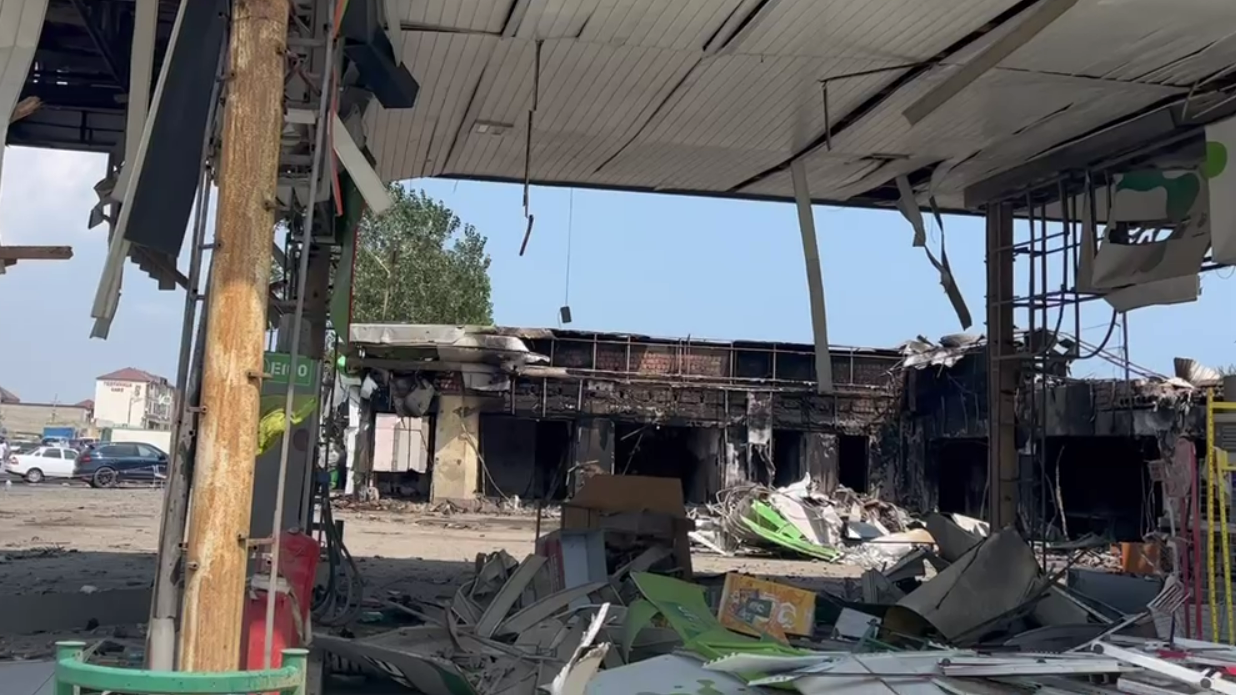 «Подошли снять пожар на телефон, а потом — взрыв». Репортаж из Дагестана