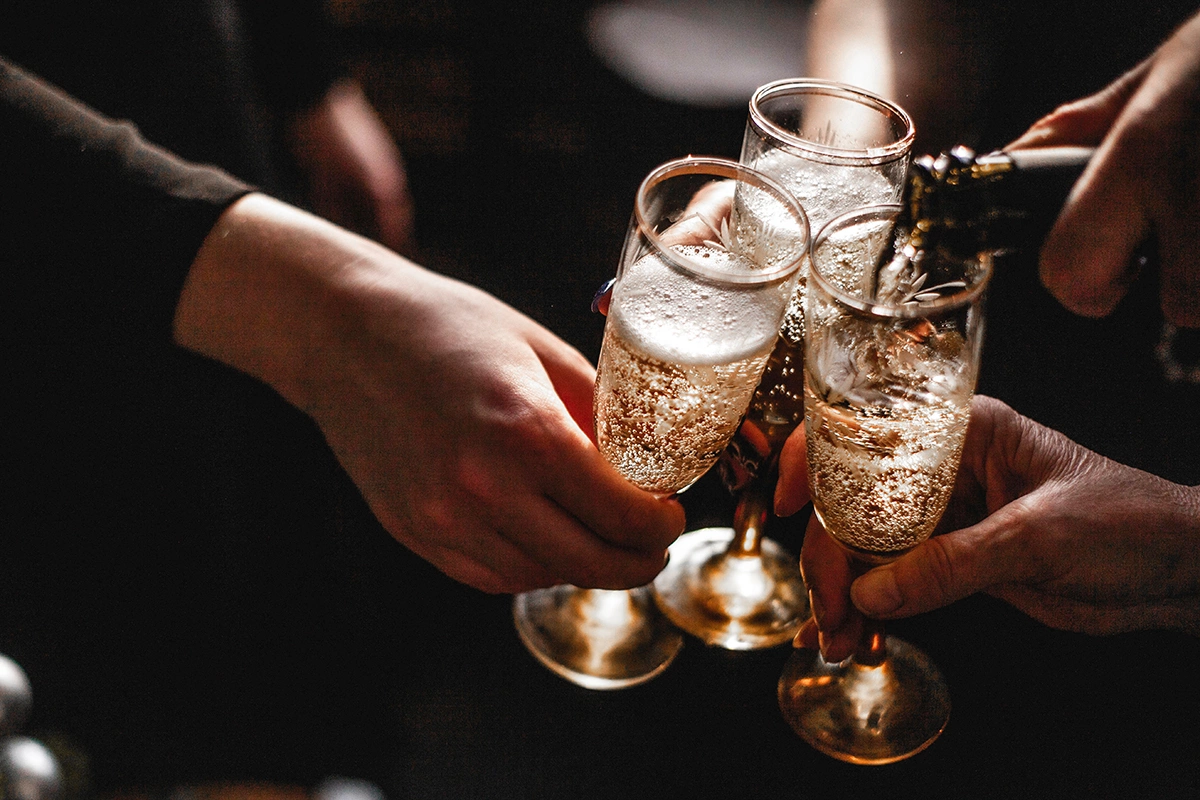 «Автохтонный» Новый год: праздничная подборка от Артура Саркисяна