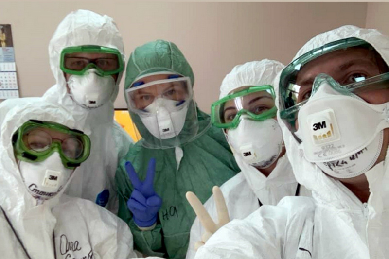 Сотрудники&nbsp;COVID-центра, организованного в Центре ядерной медицины МИБС