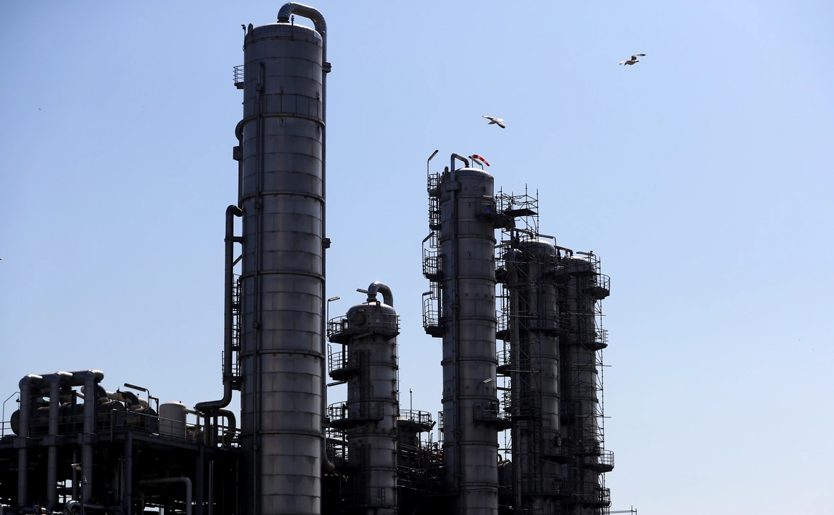 Dean Mouhtaropoulos / Getty Images