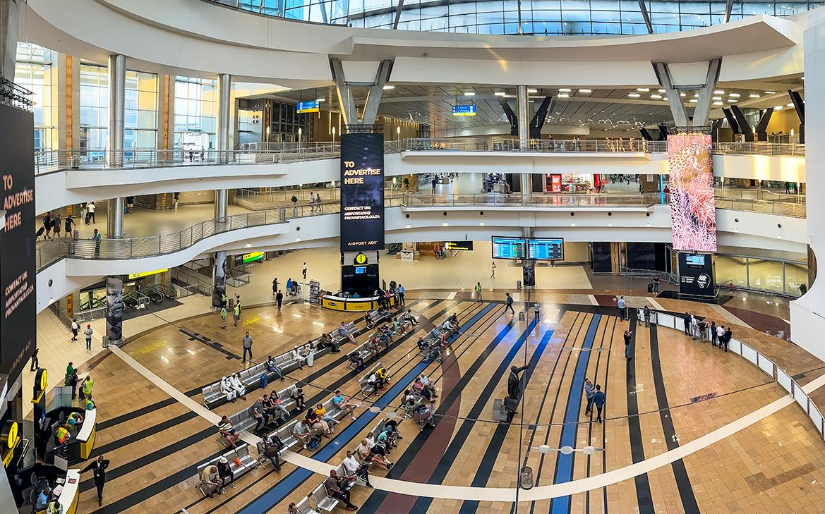 В ЮАР задержали летевших в Россию граждан из-за закона о военной помощи