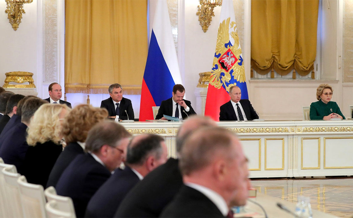 Владимир Путин&nbsp;на заседании Государственного совета по вопросам повышения инвестиционной привлекательности регионов