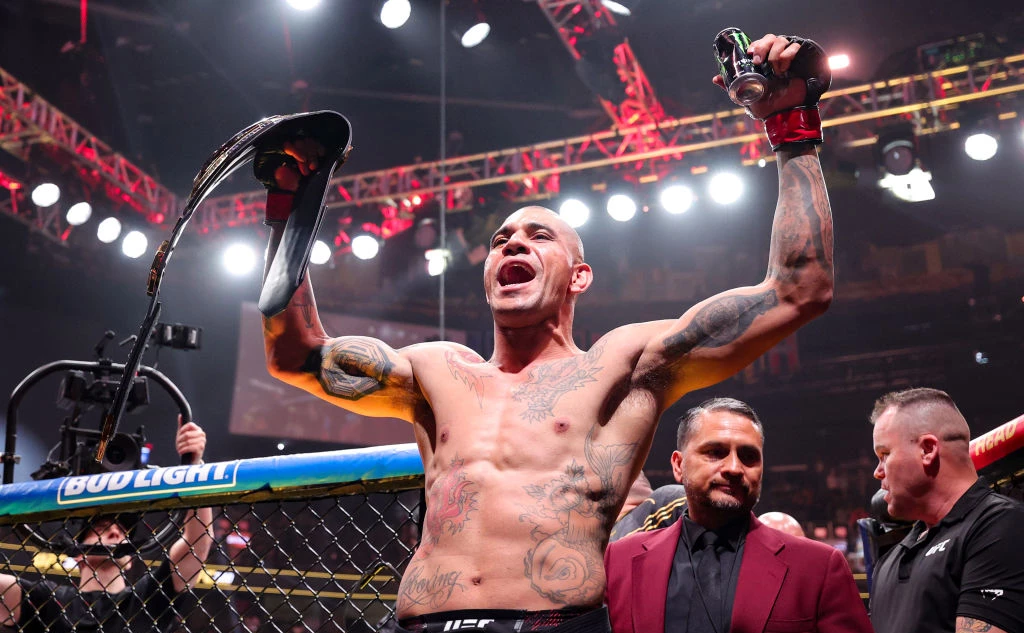 Carmen Mandato / Getty Images