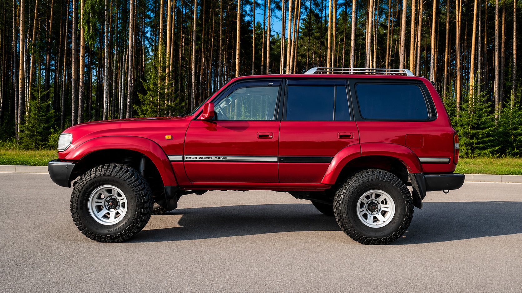 Прошлый владелец Land Cruiser 80 эксплуатировал внедорожник &laquo;по прямому назначению&raquo;&nbsp;&mdash; ездил по лесам, полям, погружал в воду. В итоге новый собственник столкнулся с большими проблемами по кузову и агрегатам