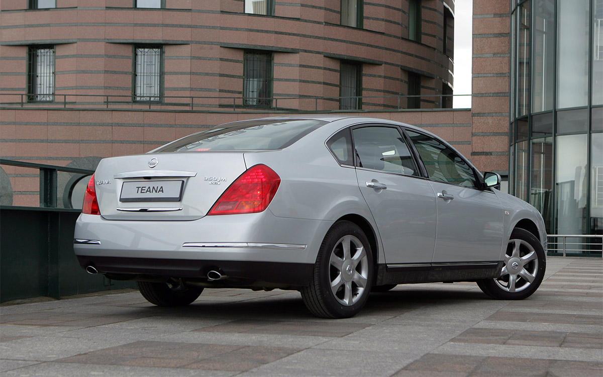 Nissan Teana первого поколения, J31 (2003-2008 гг.)