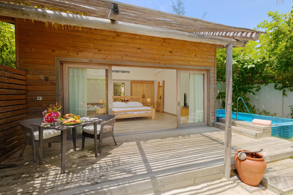 Вилла на берегу