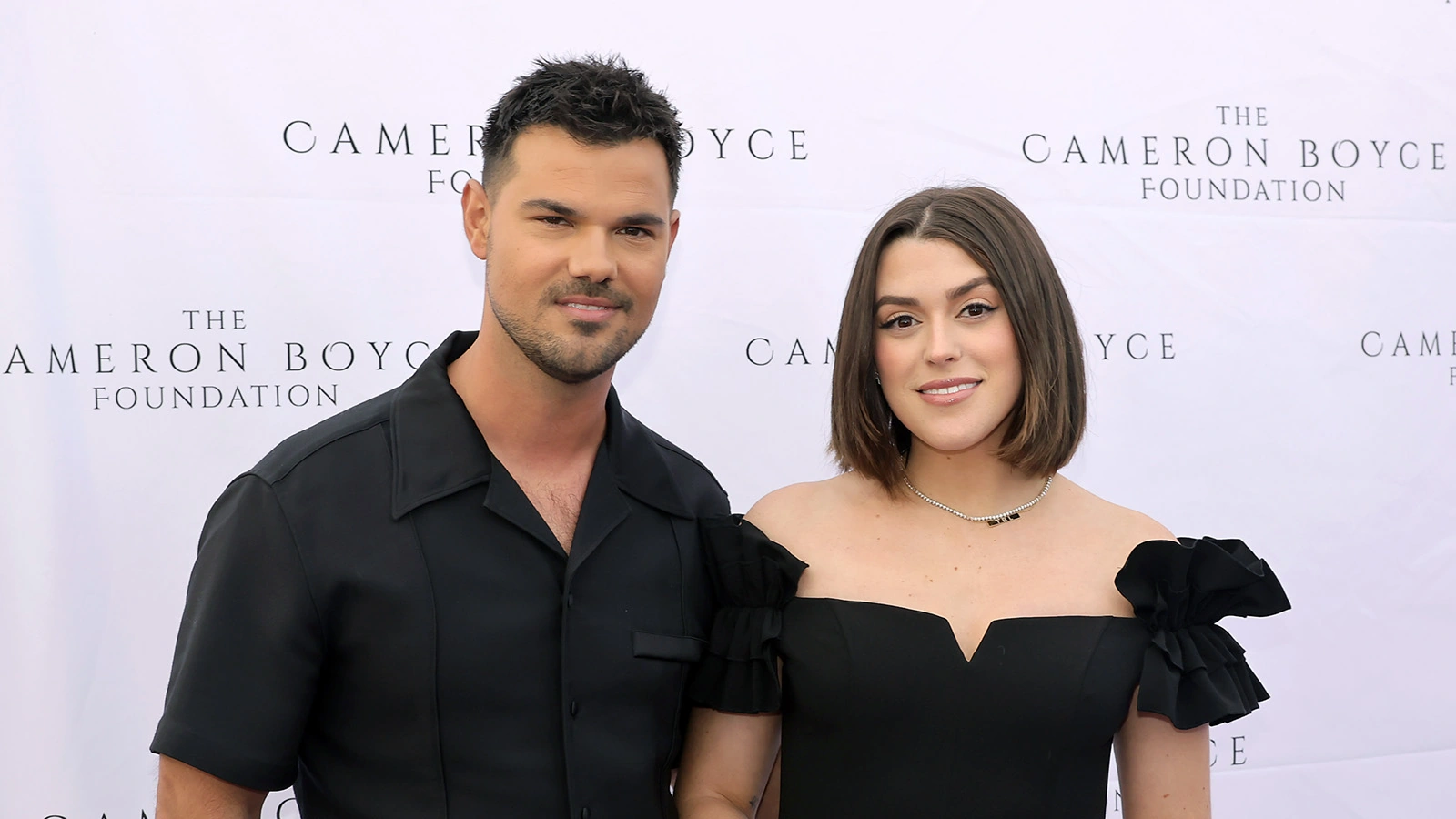 Звезда фильма «Сумерки» Тейлор Лотнер впервые стал отцом
