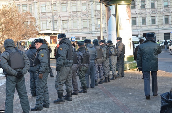 Несанкционированная акция оппозиции на Лубянской площади в Москве