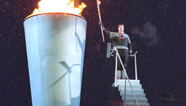Чаша олимпийского огня на церемонии открытия Игр-1994 в Лиллехаммере.