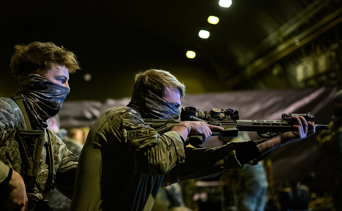 Leon Neal / Getty Images