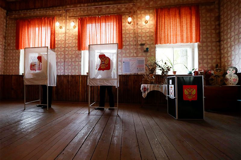 Избирательный участок в деревне Гусино под Смоленском


