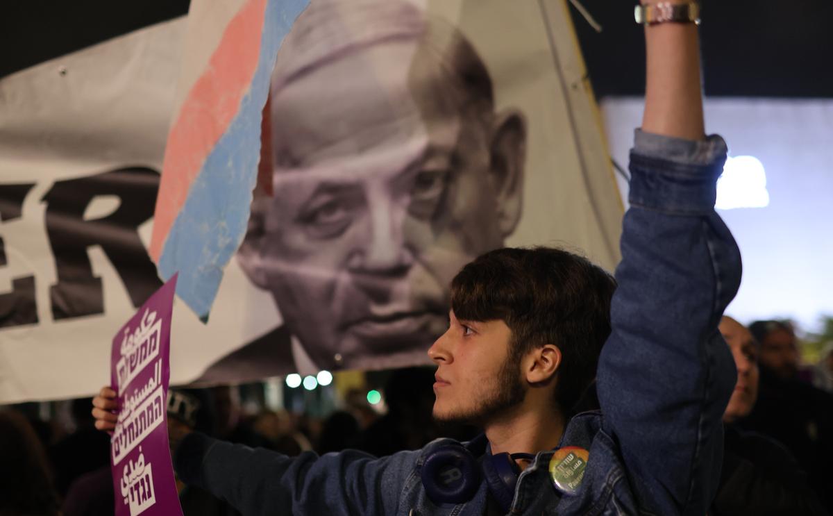 В Израиле тысячи протестующих потребовали отменить судебную реформу