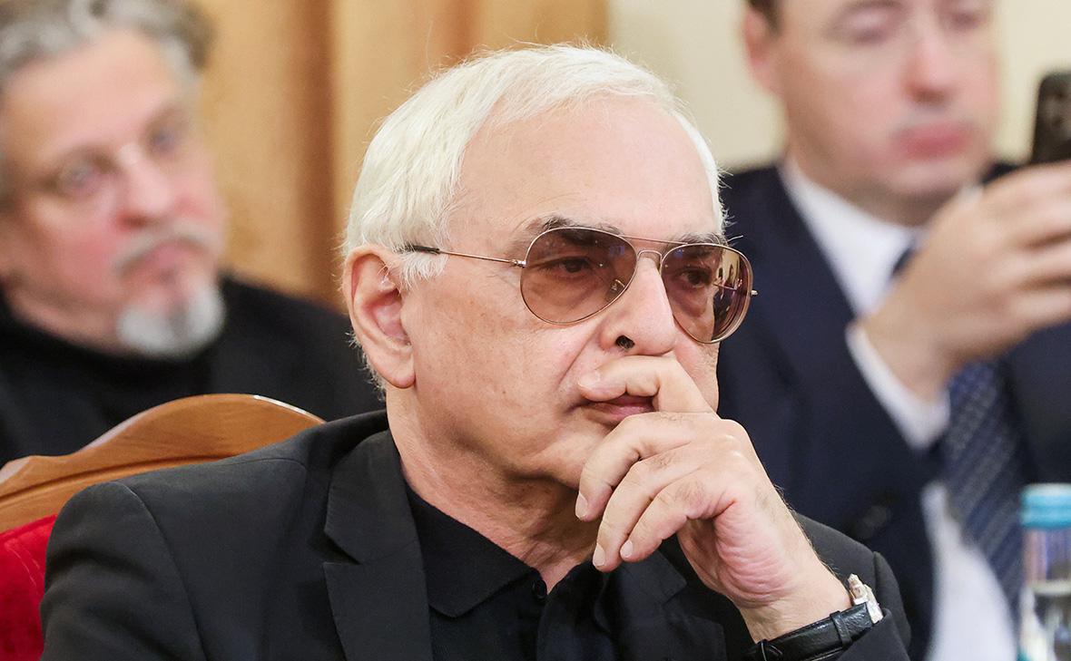 Карен Шахназаров