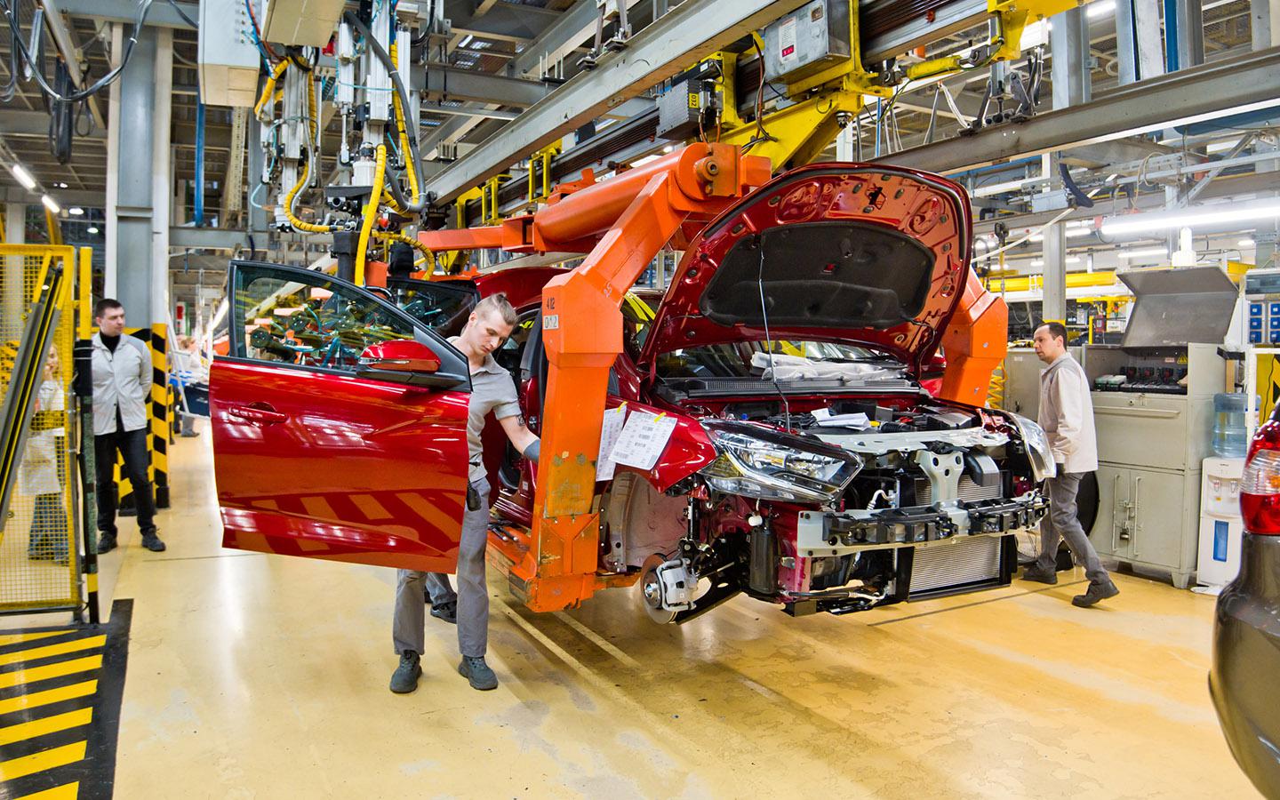 АвтоВАЗ рассказал о модернизации производства и выпуске новых двигателей