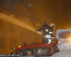 Крупный пожар в складском здании на востоке Москвы