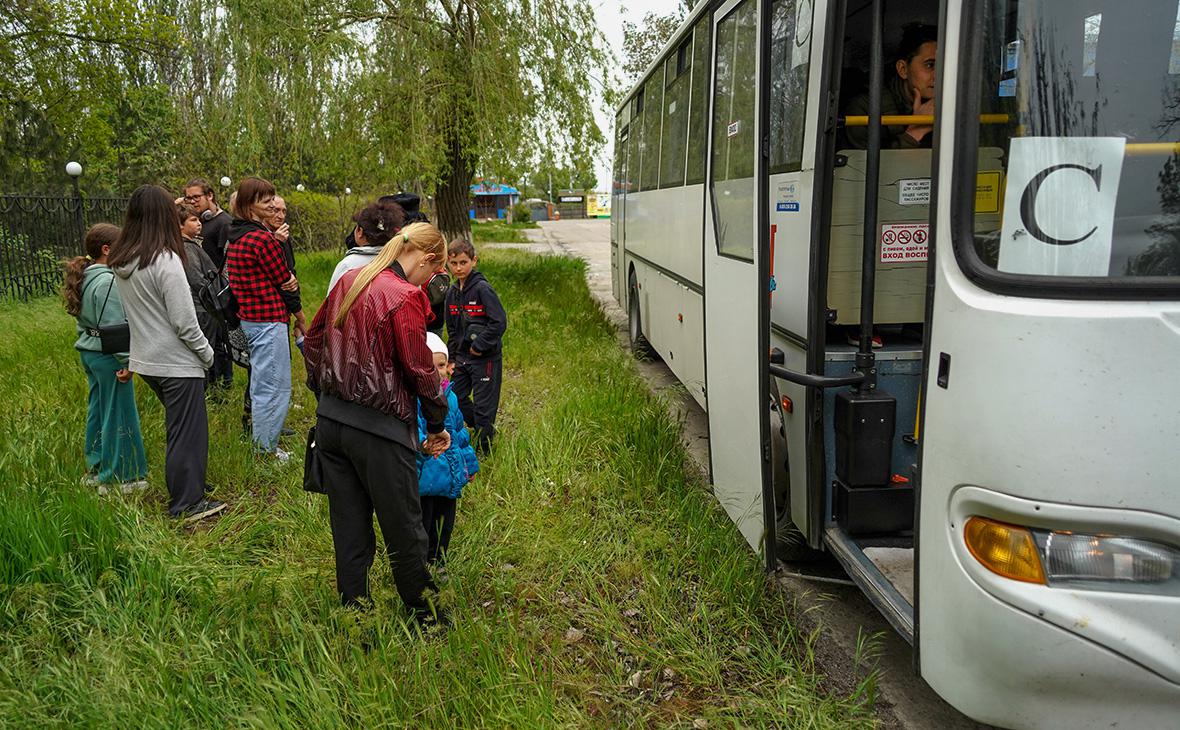 Балицкий сообщил о переселении трех тысяч жителей Запорожской области