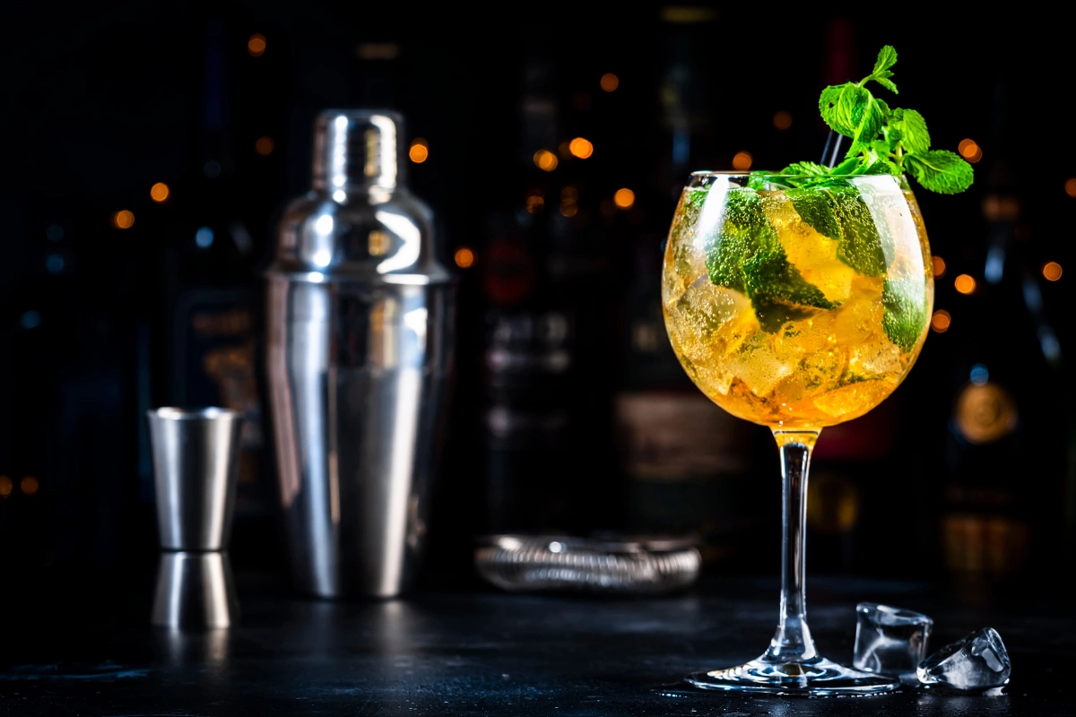 Коктейль с коньяком и игристым вином