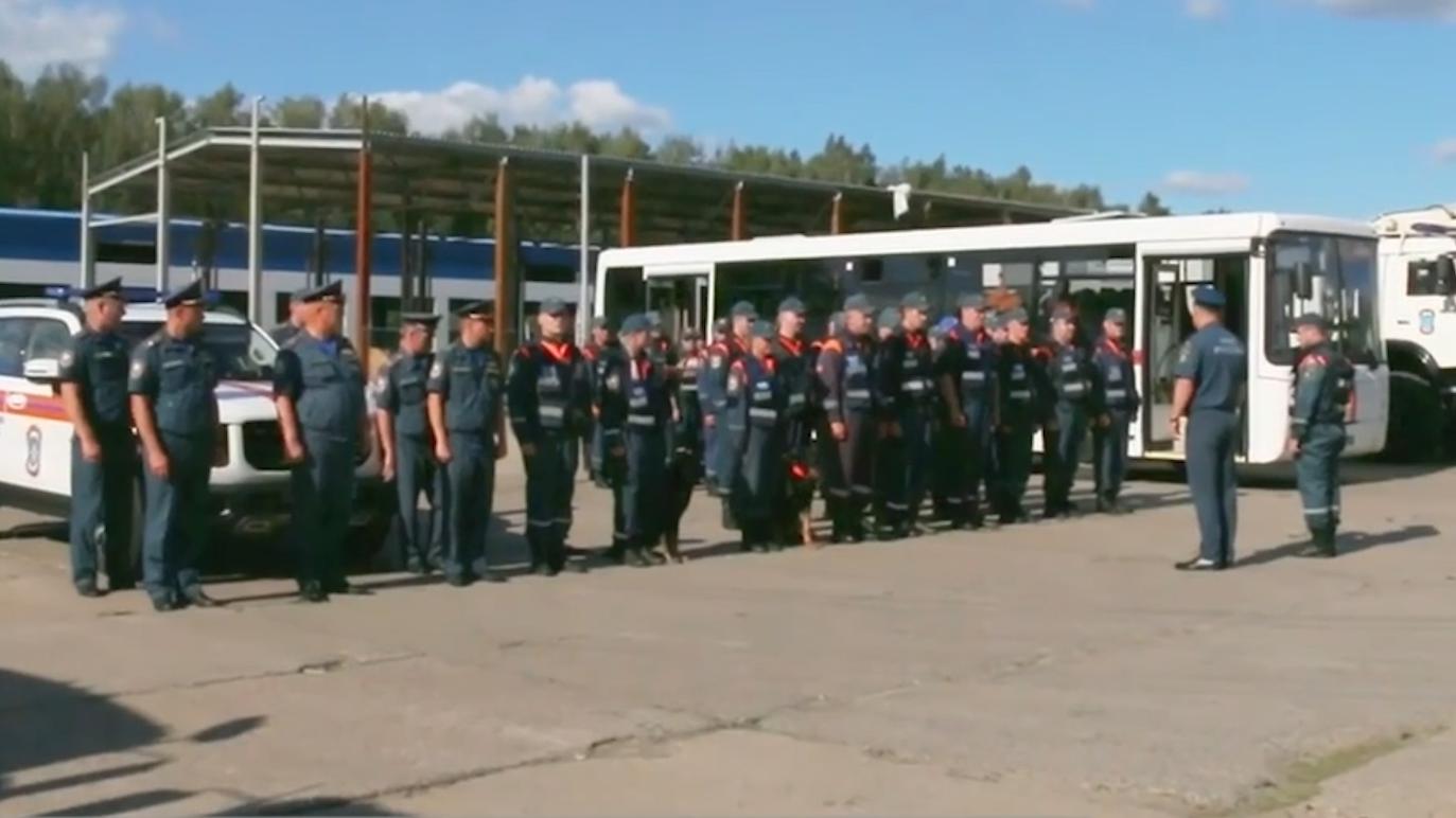 К месту взрыва в цехе под Рязанью направили новую группу спасателей