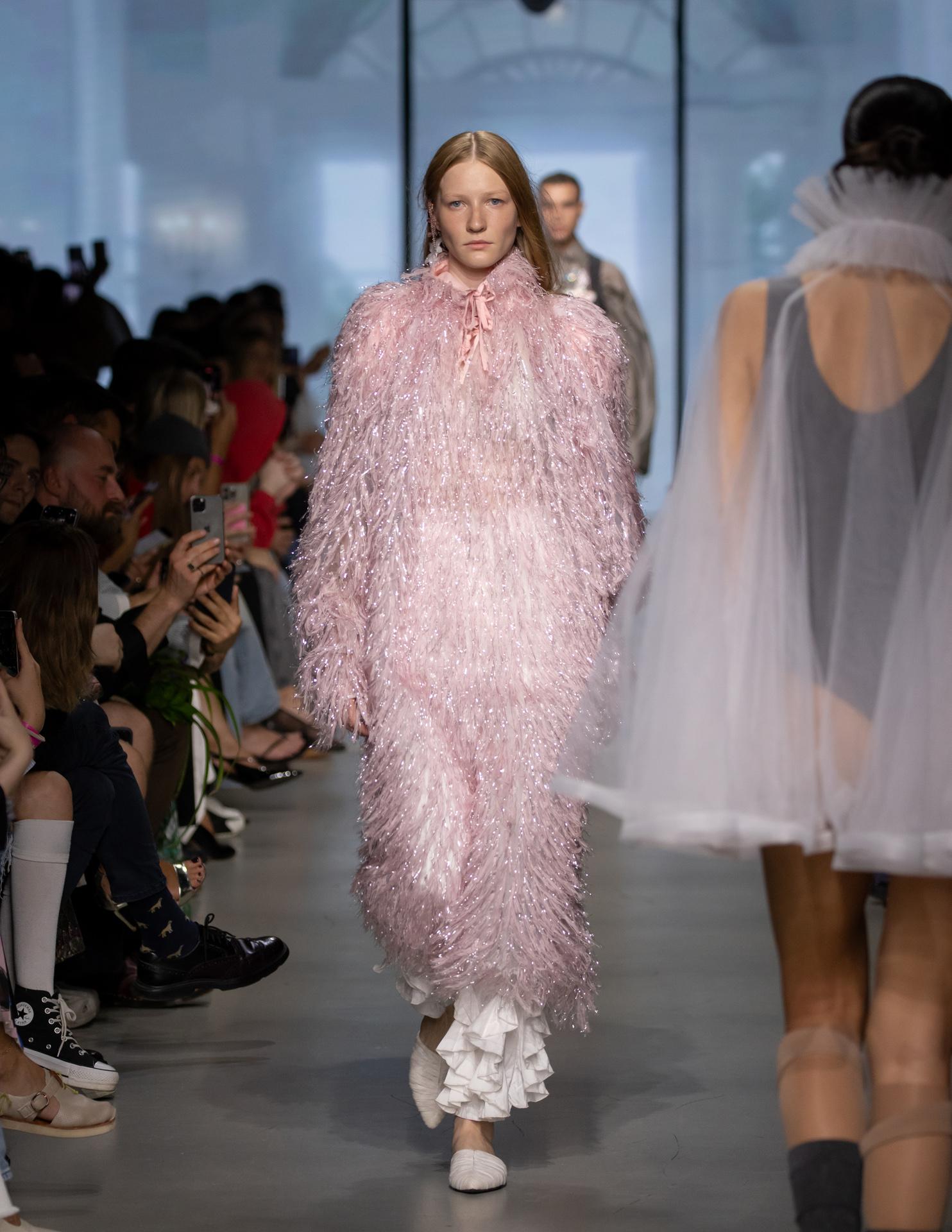 Показ Gapanovich