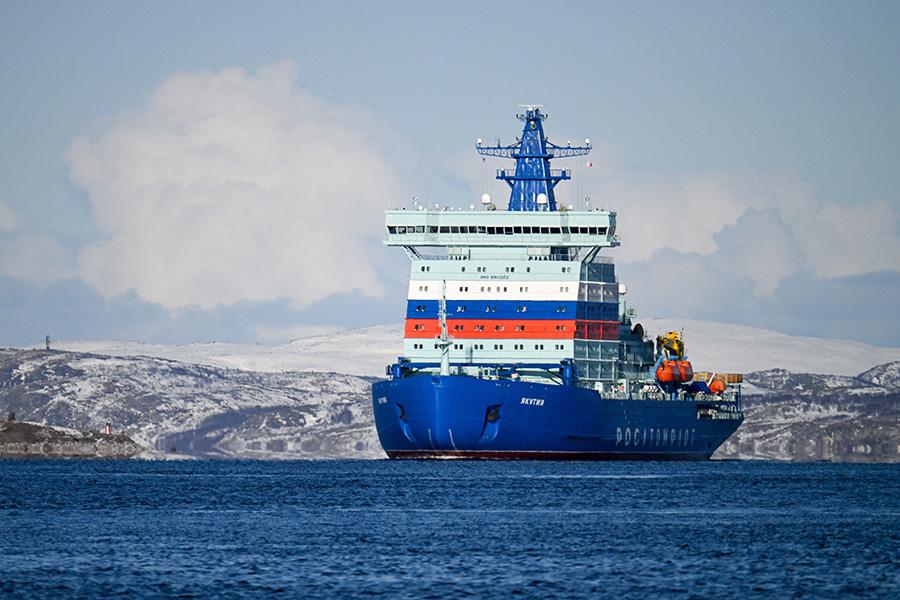 Атомный ледокол &laquo;Якутия&raquo; в Кольском заливе, Мурманская область, 12 апреля 2025 года. Атомоход, который является четвертым ледоколом в проекте 22220, прошел все испытания и выполнил маршрут по Балтийскому морю, Атлантике и Баренцеву морю