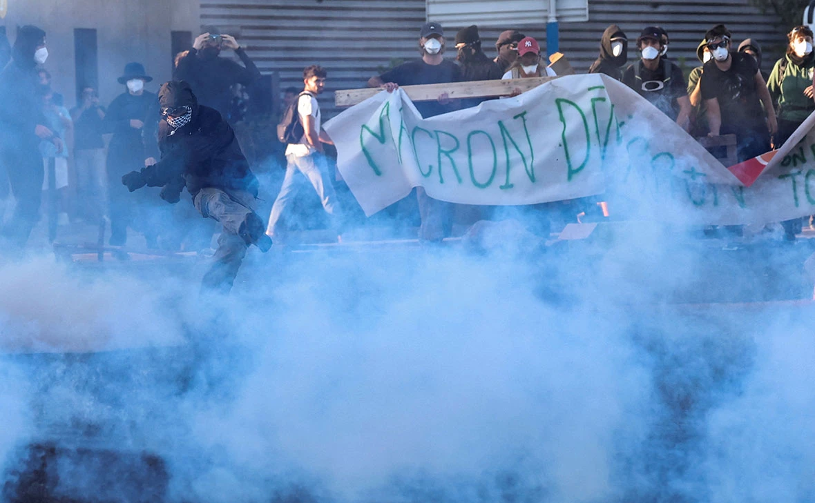 Manon Cruz / Reuters