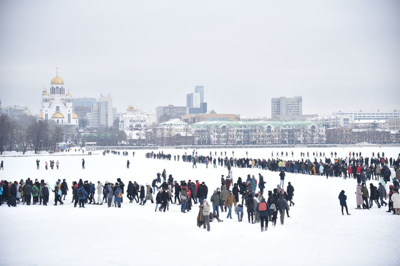 Акция в поддержку Навального превратилась в четырехчасовое шествие