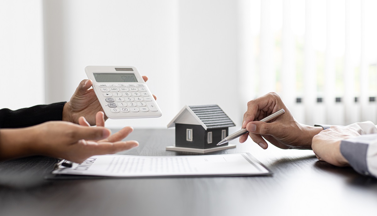 При покупке и продаже недвижимости положены налоговые вычеты