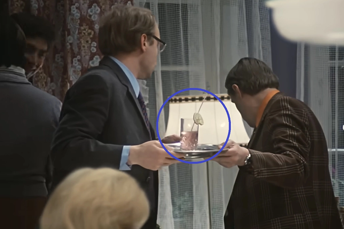 Кадр из фильма «Служебный роман» (1977), режиссер Эльдар Рязанов