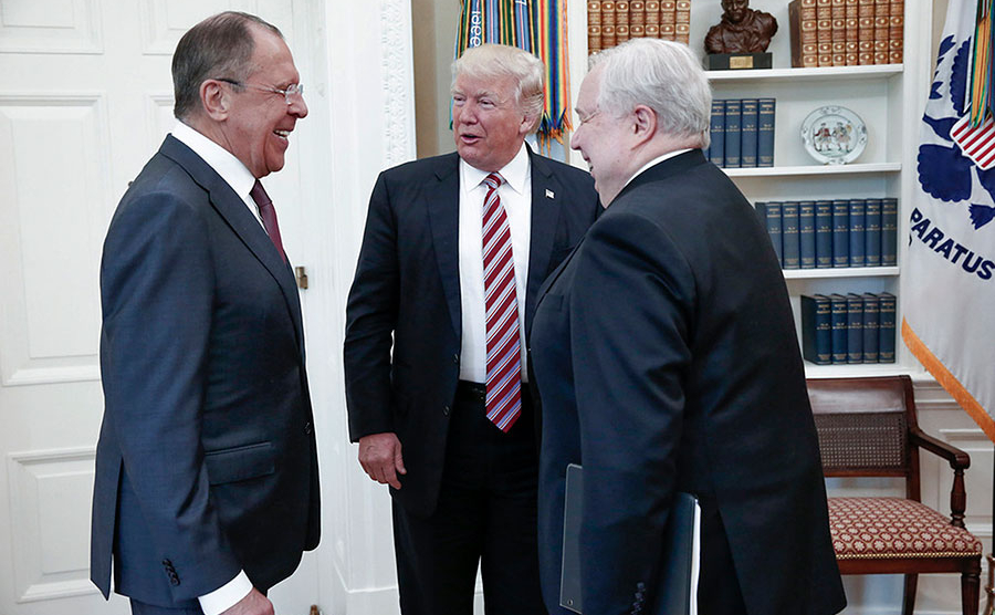 Сергей Лавров, Доналльд Трамп и Сергей Кисляк (слева направо)