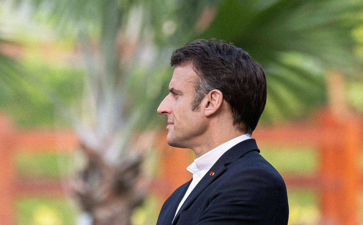 Jacques Witt / Reuters