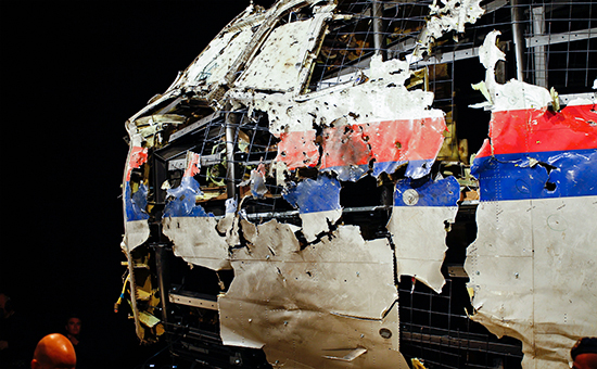 Обломки самолета&nbsp;Boeing рейса MH17


