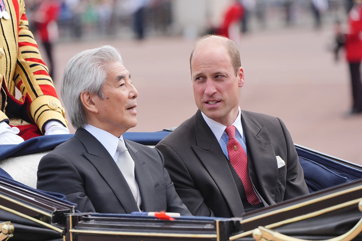 <p>Хирофуми Накасонэ, член Палаты советников Японии и глава японской делегации, и принц Уильям в Лондоне</p>