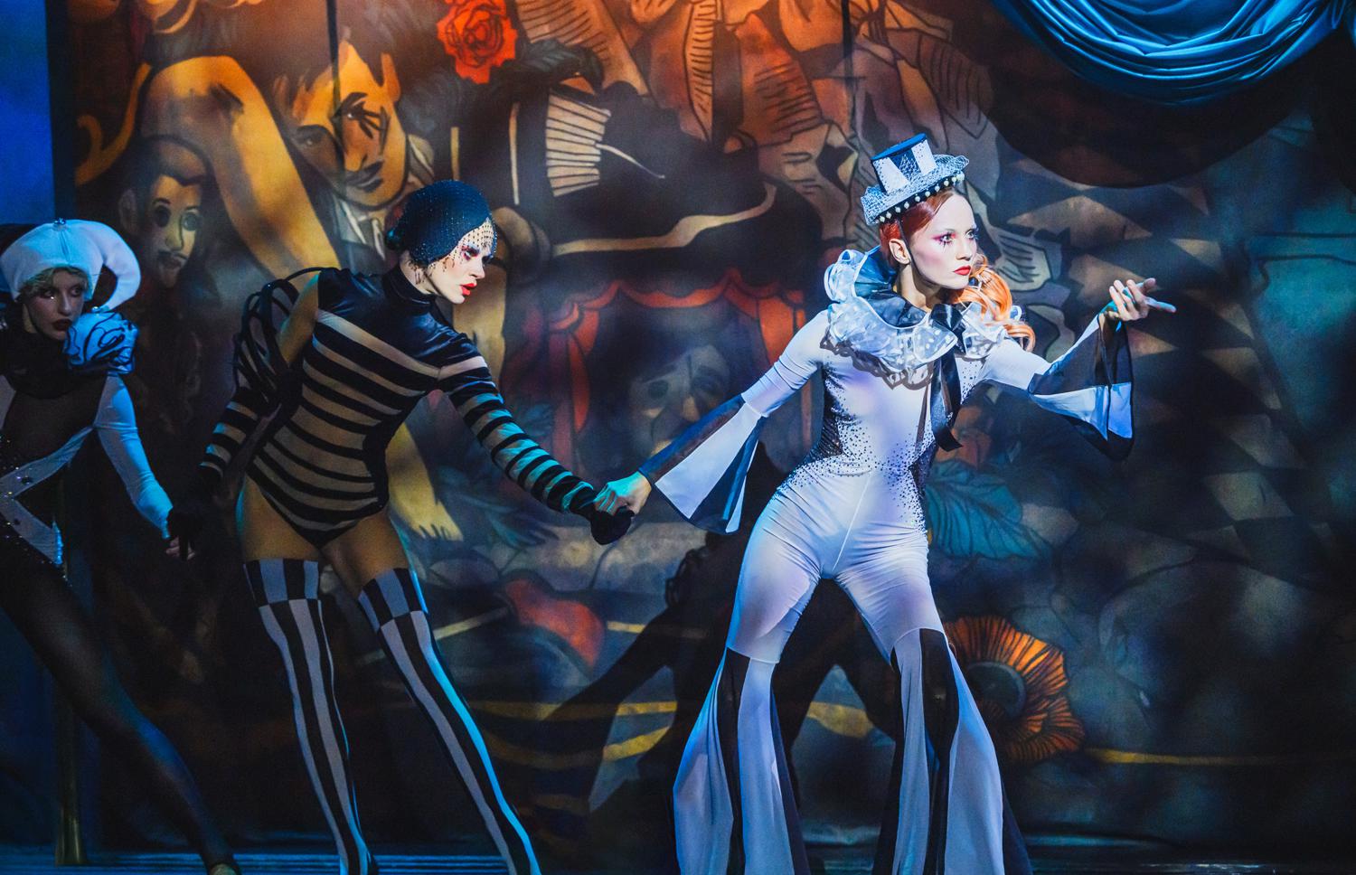 Спектакль Abracadabra