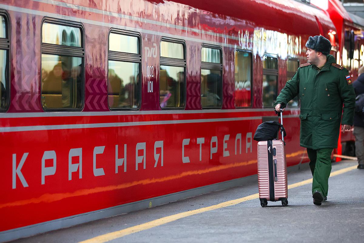 Презентация фирменного поезда «Красная стрела» в Санкт-Петербурге